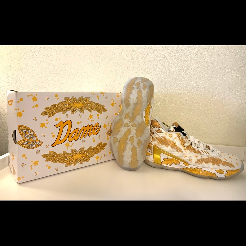 Brand new, never worn Adidas Dam 7 Ric Flair basketball shoes!